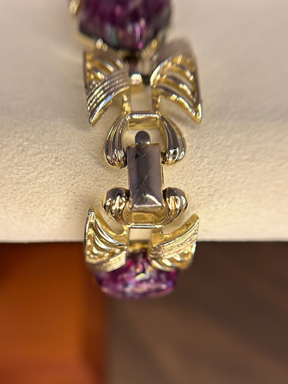 Vintage Coro Gold Tone Bracelet Purple Lucite Geometric Art Deco Style - Picture 6 of 7